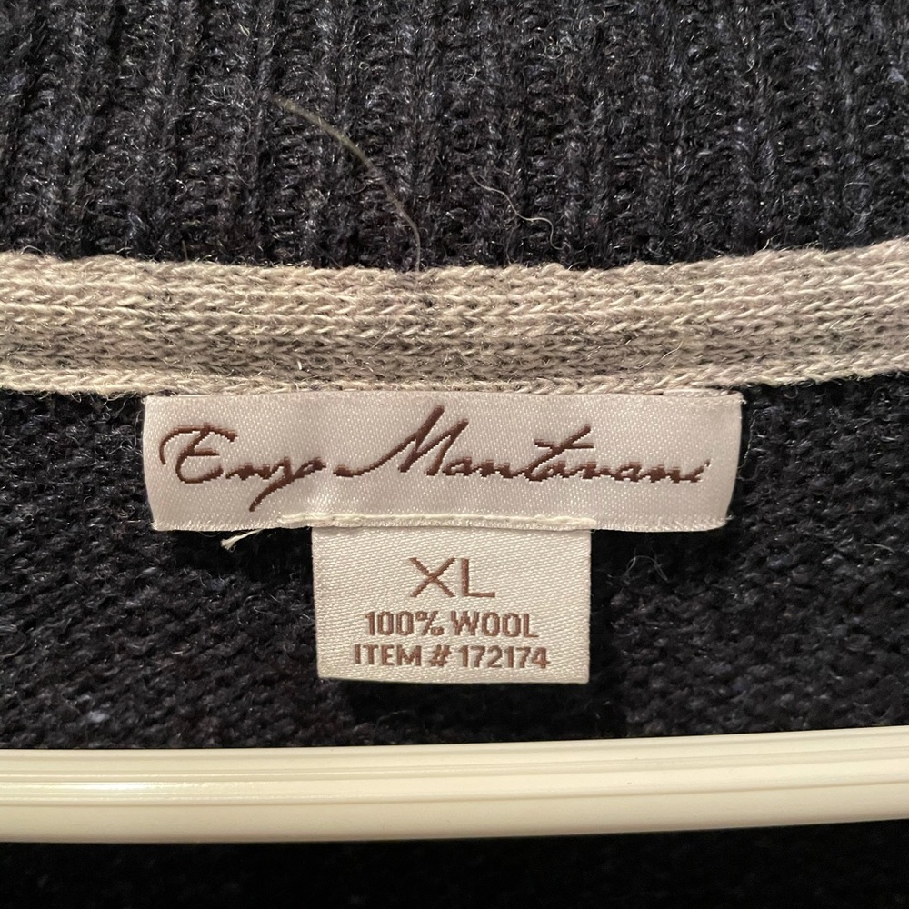 Mens Wool sweater. XL